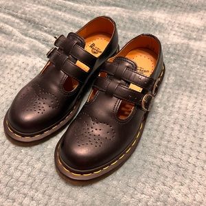 Doc Martens maryjanes